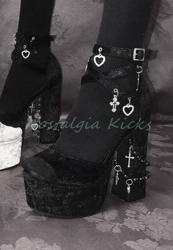 Gothic Black Velvet Platform H - Strappy Heeled Sandals avis et prix