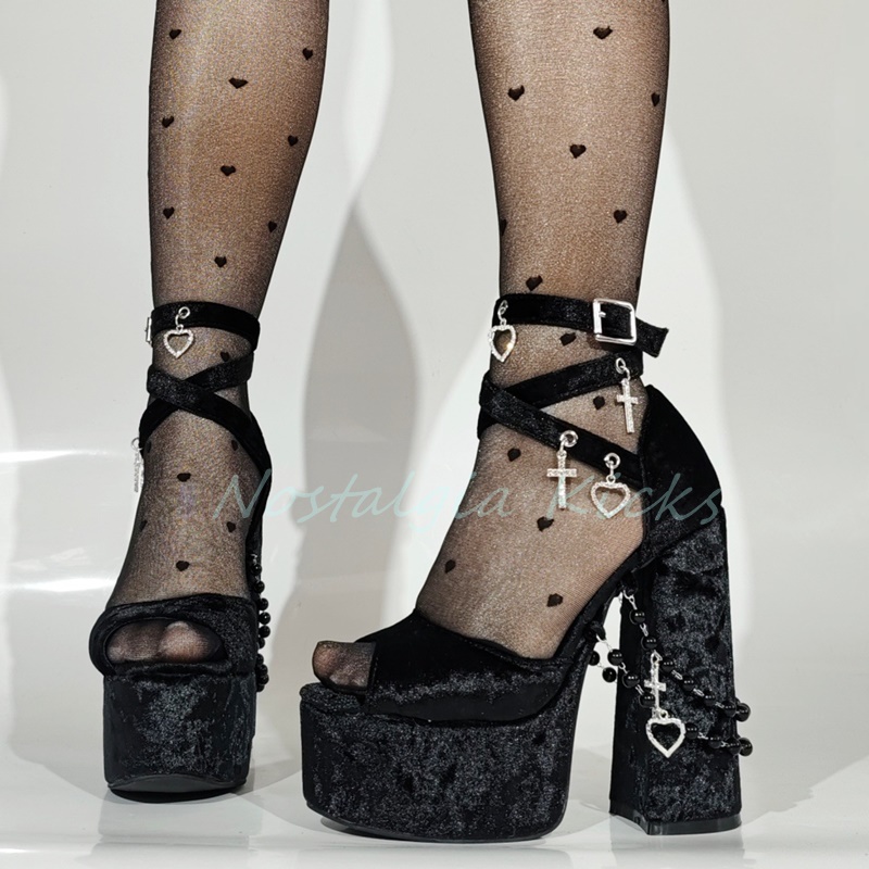 Gothic Black Velvet Platform H - Strappy Heeled Sandals avis et prix