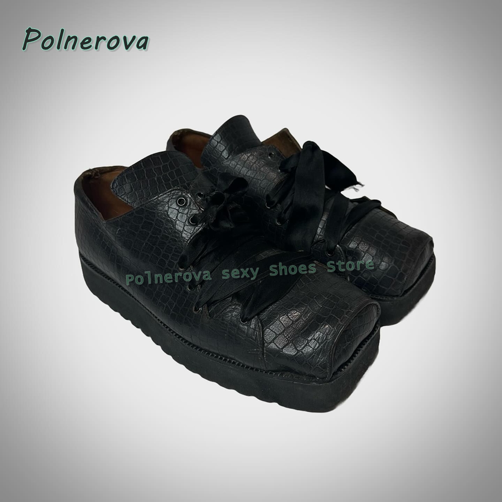 Women's Gothic Lace-Up Chunky  - Women'S Shoes Crocs avis et prix