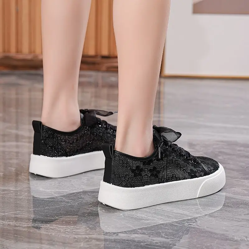 ​Women's Casual White Sneakers - Women Shoes Must Have avis et prix