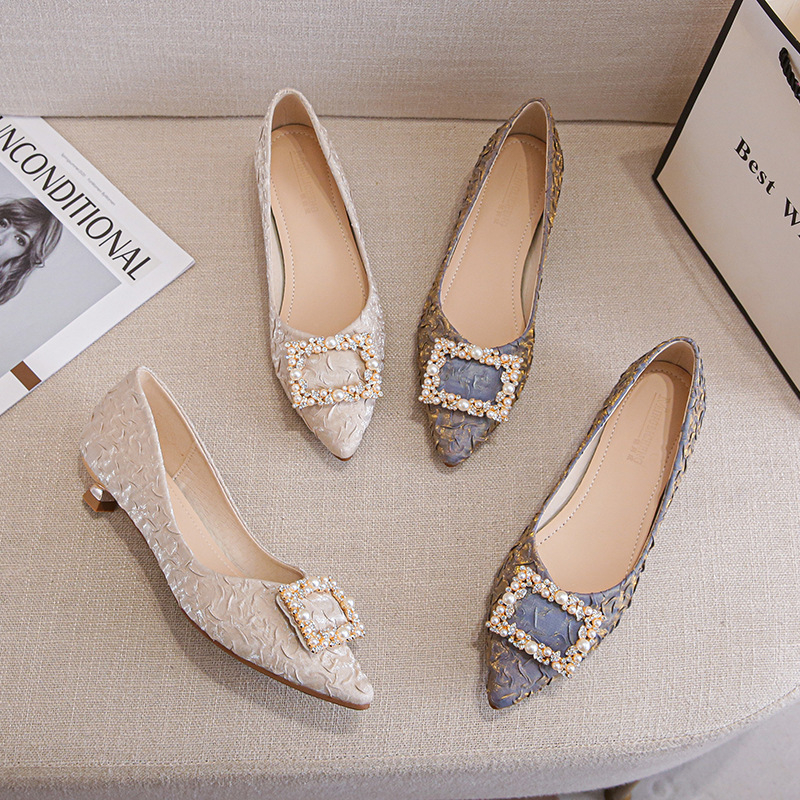 Ivory Textured Satin Pointed T - Ankle Strap Heels avis et prix