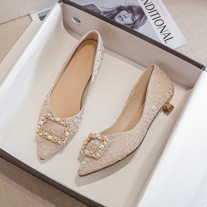 Ivory Textured Satin Pointed T - Ankle Strap Heels avis et prix